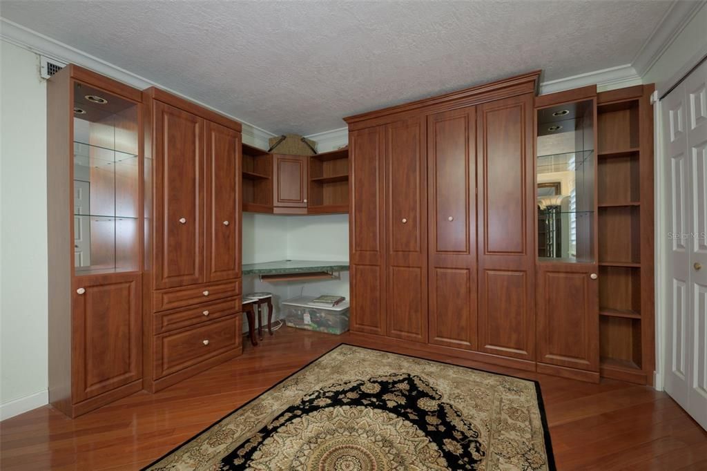 For Sale: $249,000 (2 beds, 2 baths, 1140 Square Feet)