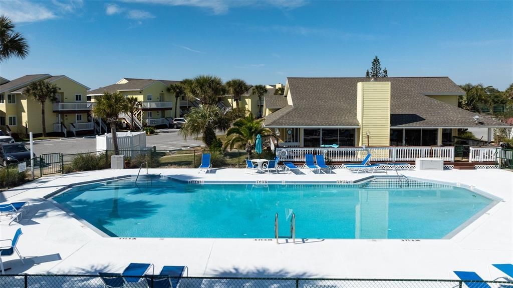 For Sale: $249,000 (2 beds, 2 baths, 1140 Square Feet)