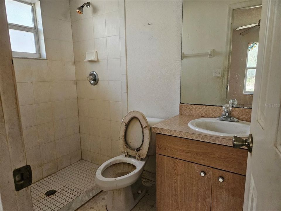 Под контрактом: $150,000 (3 спален, 2 ванн, 1198 Квадратных фут)
