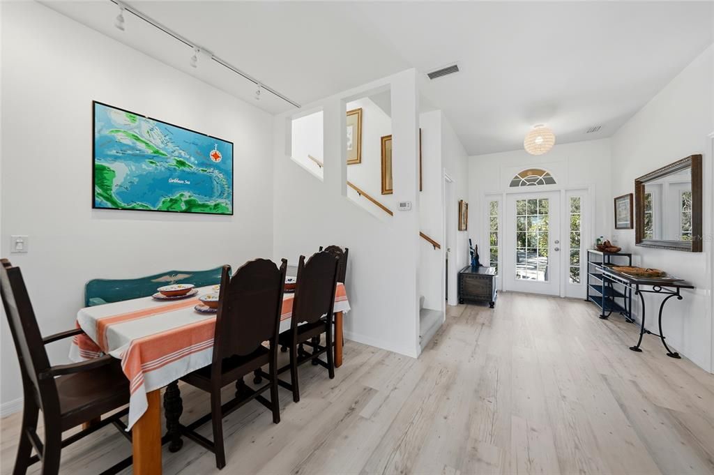 На продажу: $1,899,000 (3 спален, 2 ванн, 2209 Квадратных фут)
