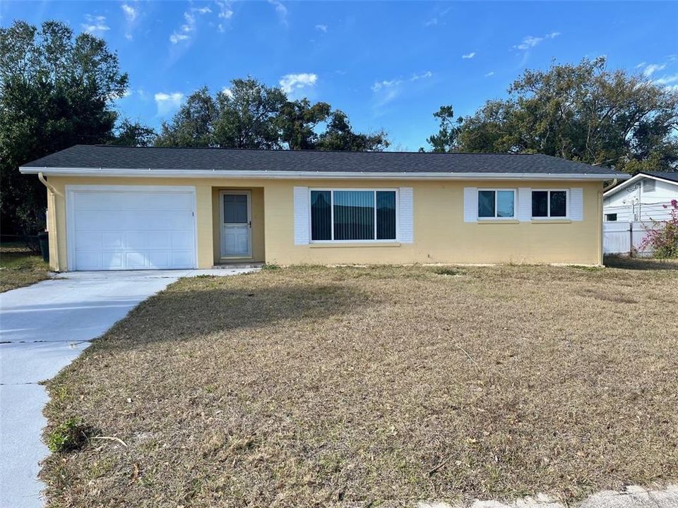 Recently Rented: $1,995 (3 beds, 2 baths, 1184 Square Feet)