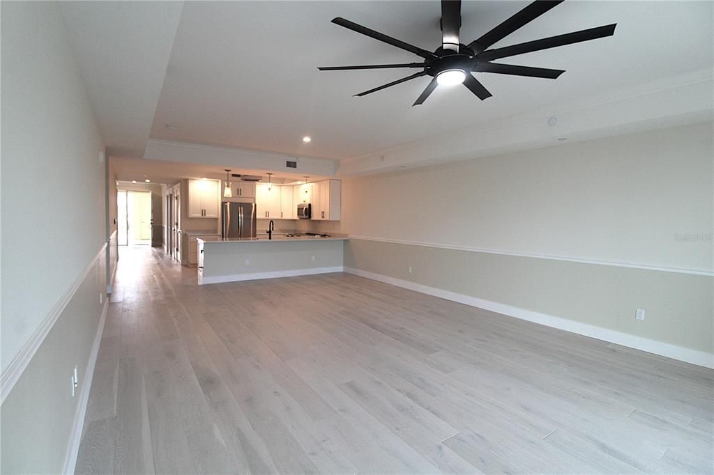 For Rent: $3,595 (3 beds, 2 baths, 1937 Square Feet)