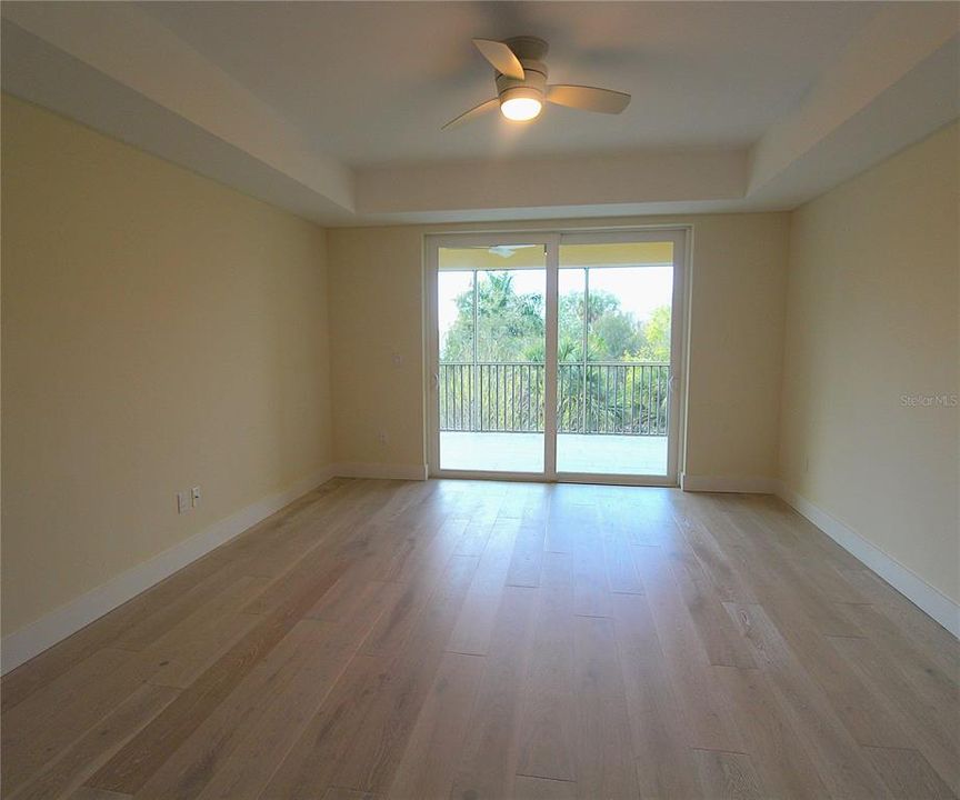 For Rent: $3,595 (3 beds, 2 baths, 1937 Square Feet)