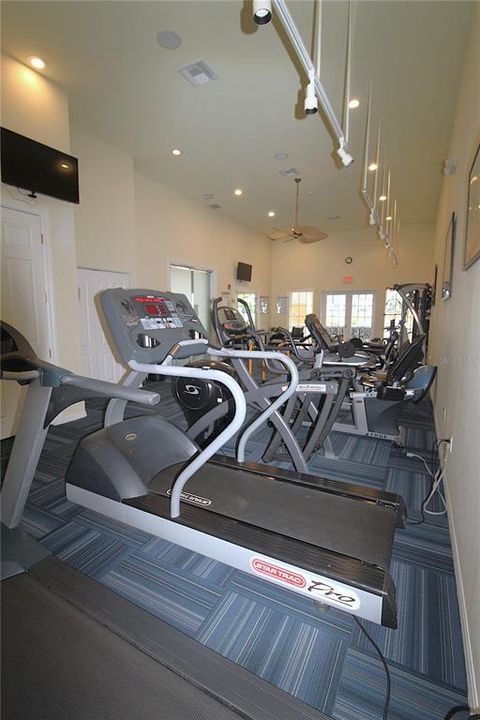 For Rent: $3,595 (3 beds, 2 baths, 1937 Square Feet)