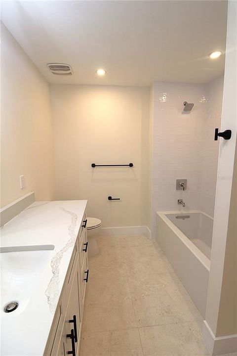 For Rent: $3,595 (3 beds, 2 baths, 1937 Square Feet)