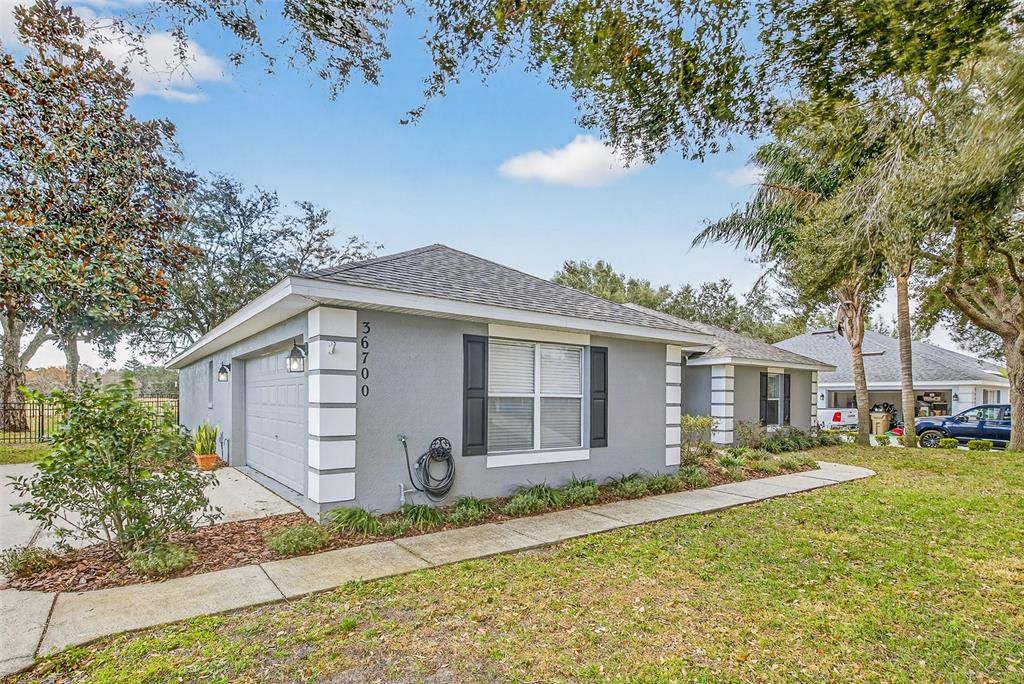 En Venta: $447,500 (4 camas, 3 baños, 2143 Pies cuadrados)