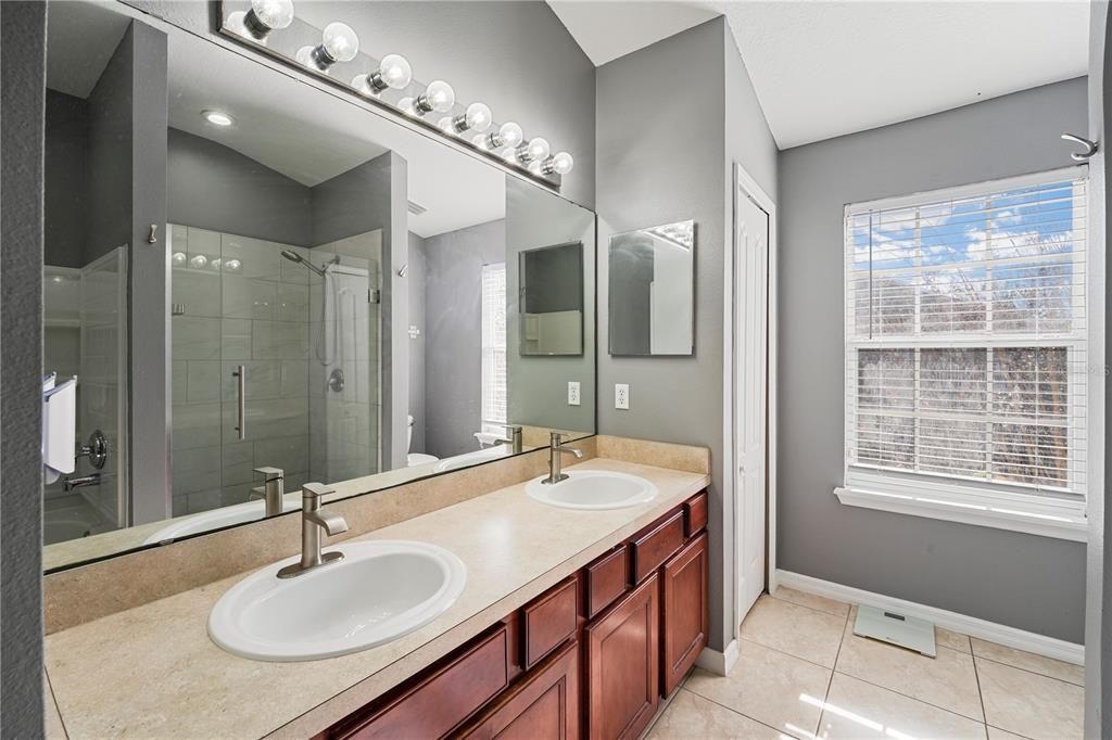 For Sale: $274,900 (3 beds, 2 baths, 1855 Square Feet)
