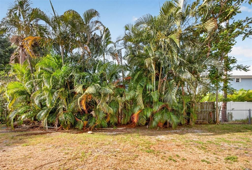На продажу: $325,000 (2 спален, 2 ванн, 1524 Квадратных фут)