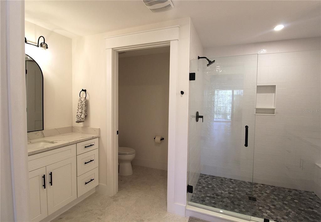 For Rent: $3,795 (3 beds, 2 baths, 1937 Square Feet)