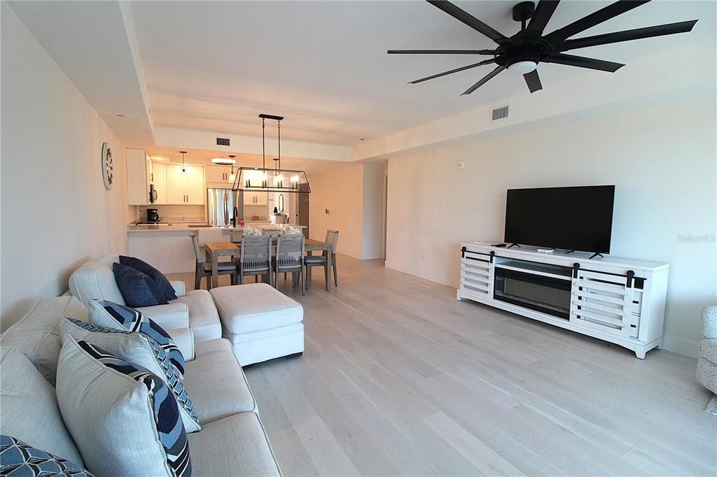 For Rent: $3,795 (3 beds, 2 baths, 1937 Square Feet)