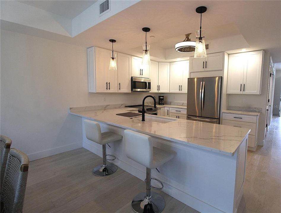 For Rent: $3,795 (3 beds, 2 baths, 1937 Square Feet)