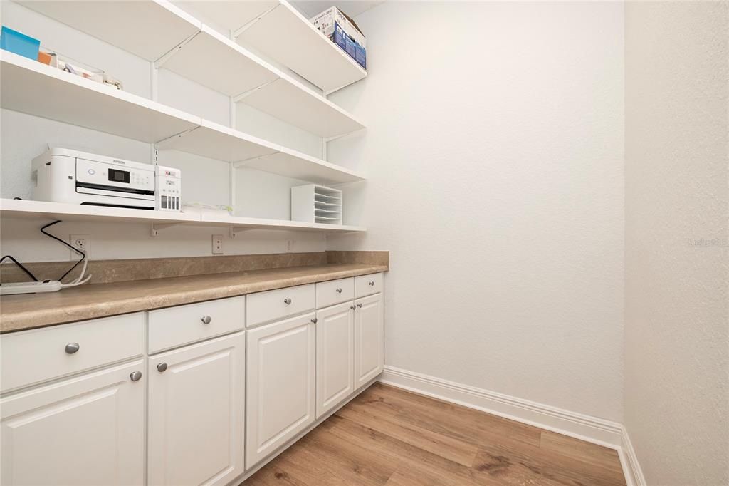 En Venta: $430,000 (0 camas, 0 baños, 1202 Pies cuadrados)