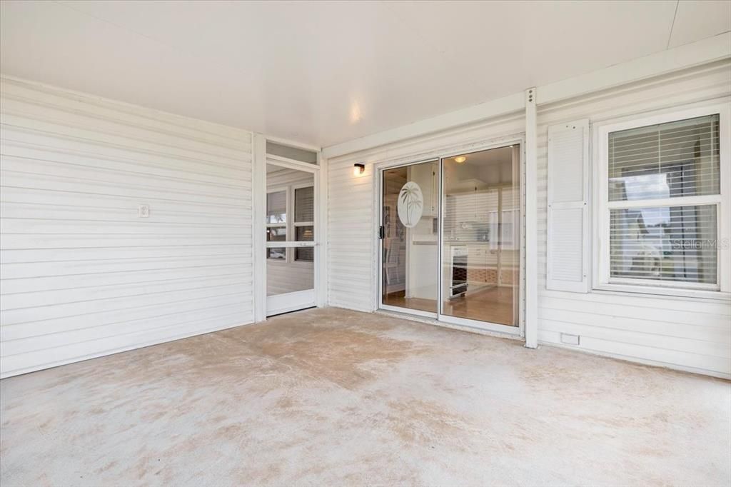 For Sale: $165,000 (2 beds, 2 baths, 1316 Square Feet)