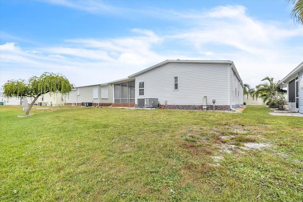 For Sale: $165,000 (2 beds, 2 baths, 1316 Square Feet)