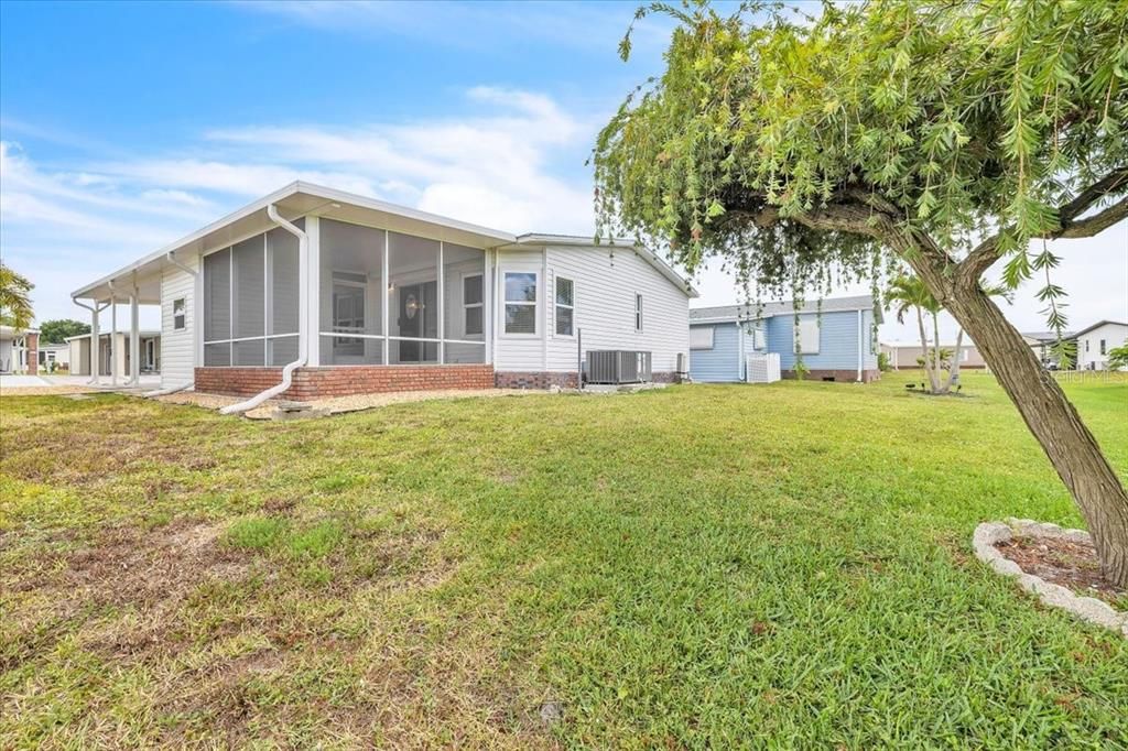 For Sale: $165,000 (2 beds, 2 baths, 1316 Square Feet)