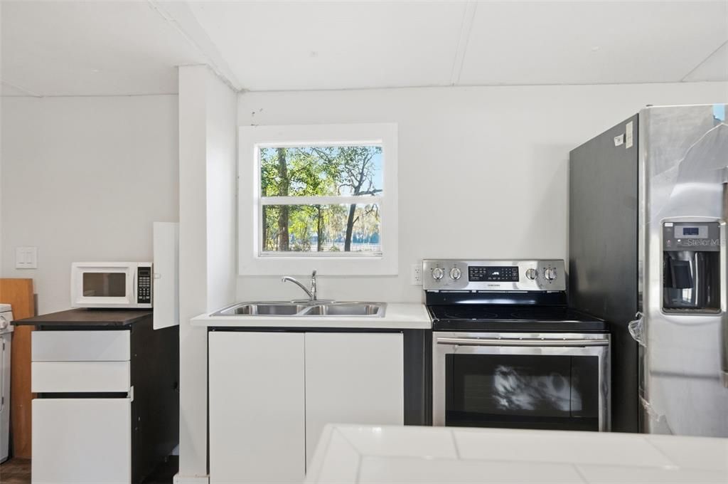For Sale: $286,900 (3 beds, 2 baths, 1500 Square Feet)
