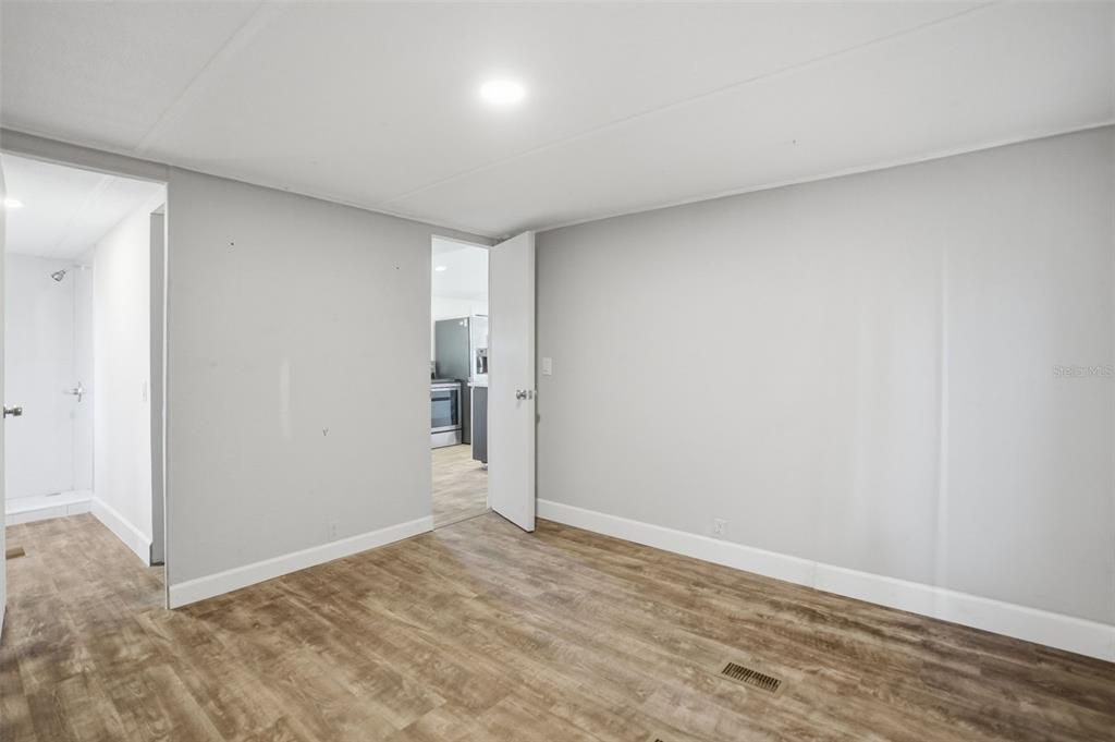 For Sale: $286,900 (3 beds, 2 baths, 1500 Square Feet)