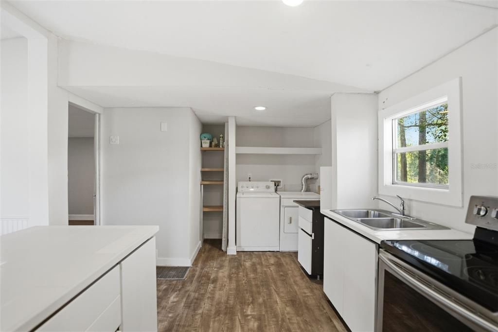 For Sale: $286,900 (3 beds, 2 baths, 1500 Square Feet)