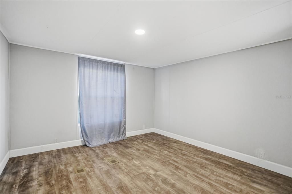 For Sale: $286,900 (3 beds, 2 baths, 1500 Square Feet)