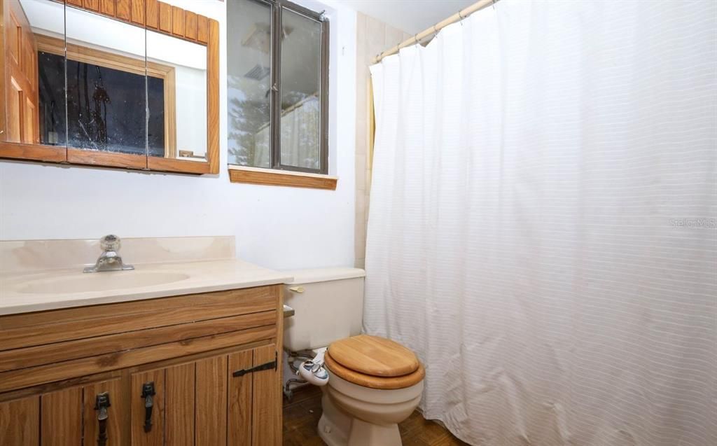 Activo con contrato: $340,000 (3 camas, 3 baños, 1868 Pies cuadrados)