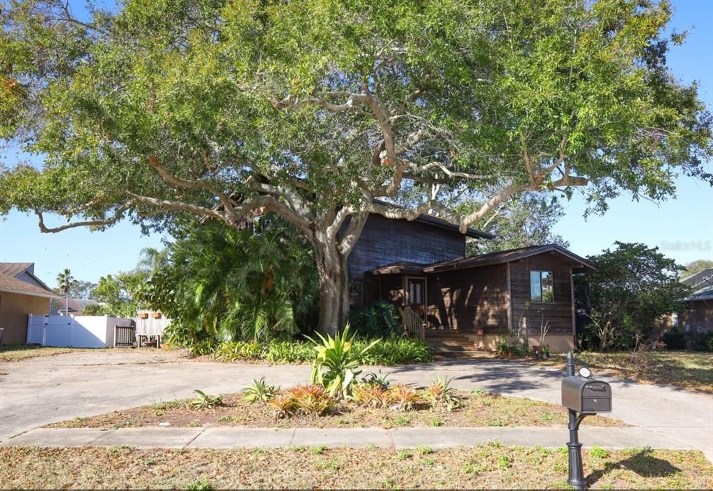 Activo con contrato: $340,000 (3 camas, 3 baños, 1868 Pies cuadrados)