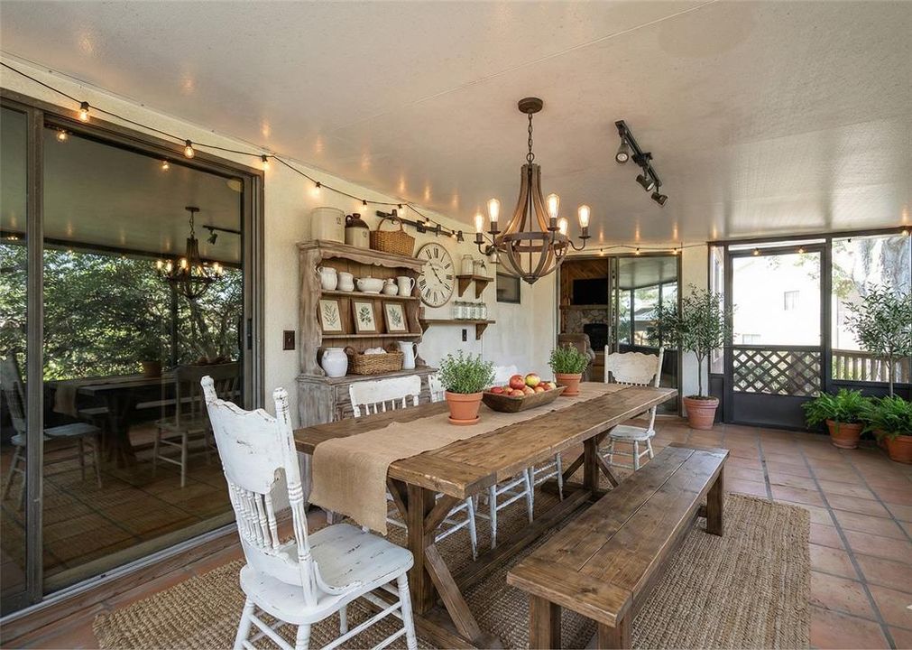 Activo con contrato: $340,000 (3 camas, 3 baños, 1868 Pies cuadrados)