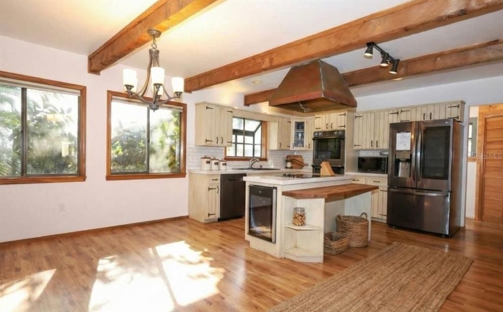 Activo con contrato: $340,000 (3 camas, 3 baños, 1868 Pies cuadrados)
