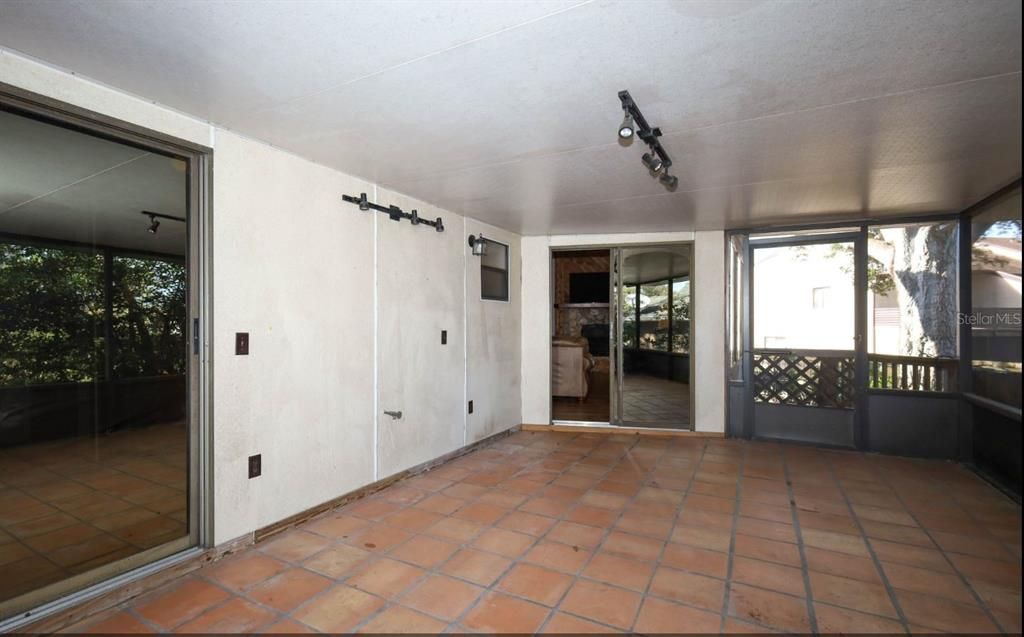 Activo con contrato: $340,000 (3 camas, 3 baños, 1868 Pies cuadrados)
