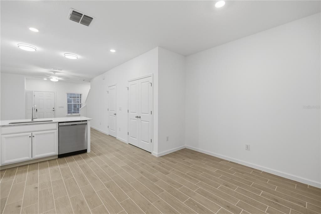 For Rent: $1,500 (2 beds, 2 baths, 1186 Square Feet)
