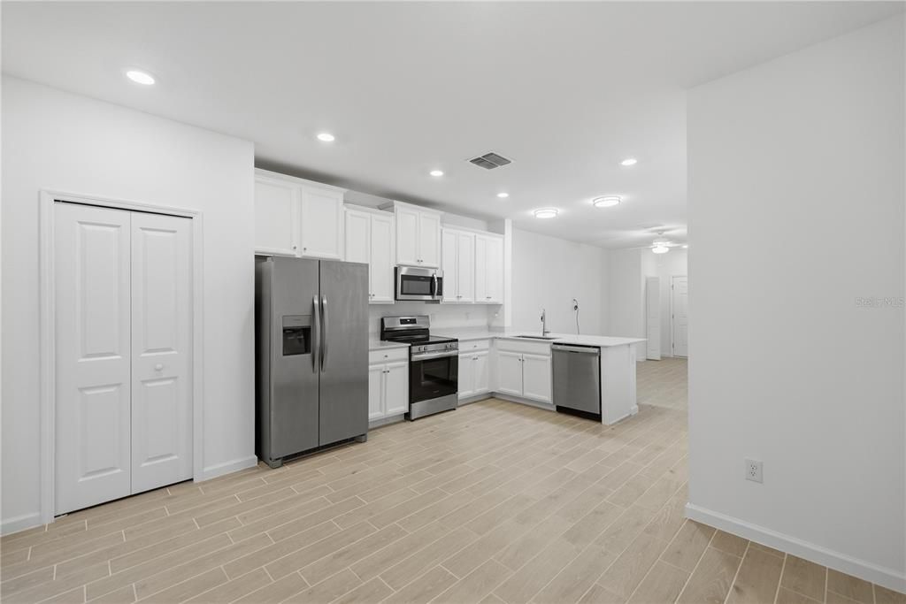 For Rent: $1,500 (2 beds, 2 baths, 1186 Square Feet)