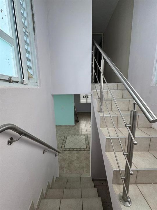 На продажу: $370,000 (4 спален, 2 ванн, 1700 Квадратных фут)