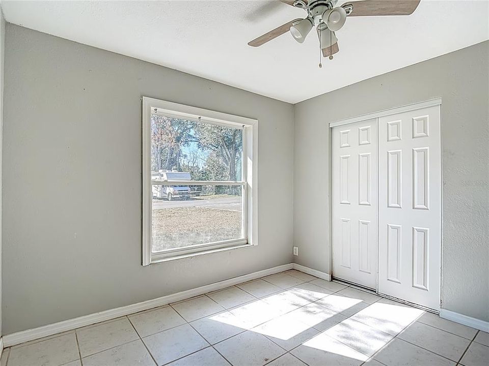 Activo con contrato: $144,900 (3 camas, 1 baños, 1099 Pies cuadrados)