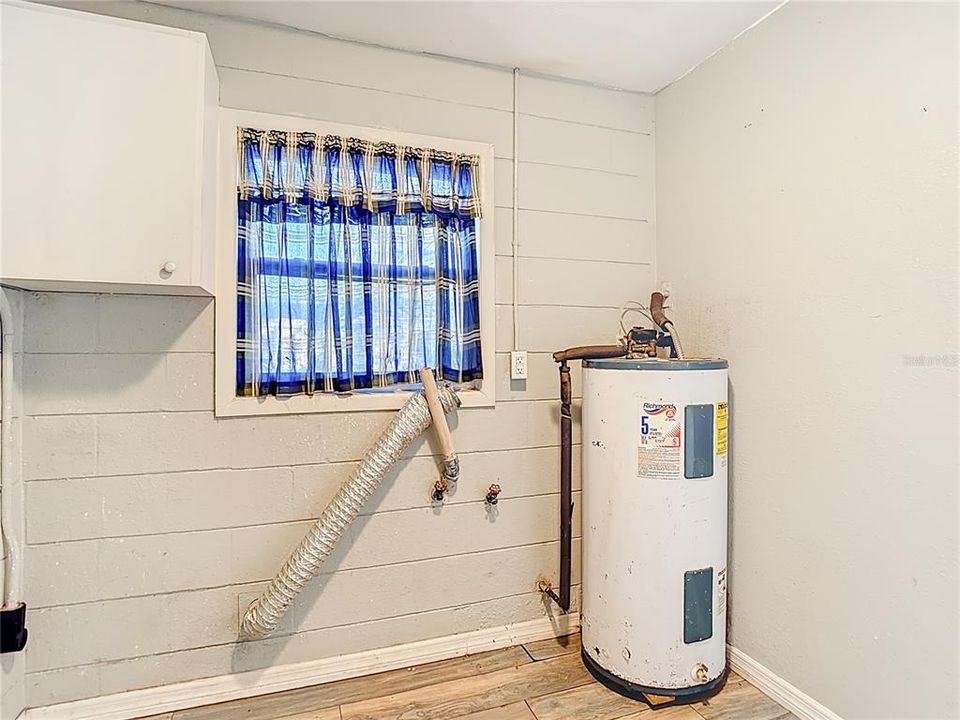 Activo con contrato: $144,900 (3 camas, 1 baños, 1099 Pies cuadrados)