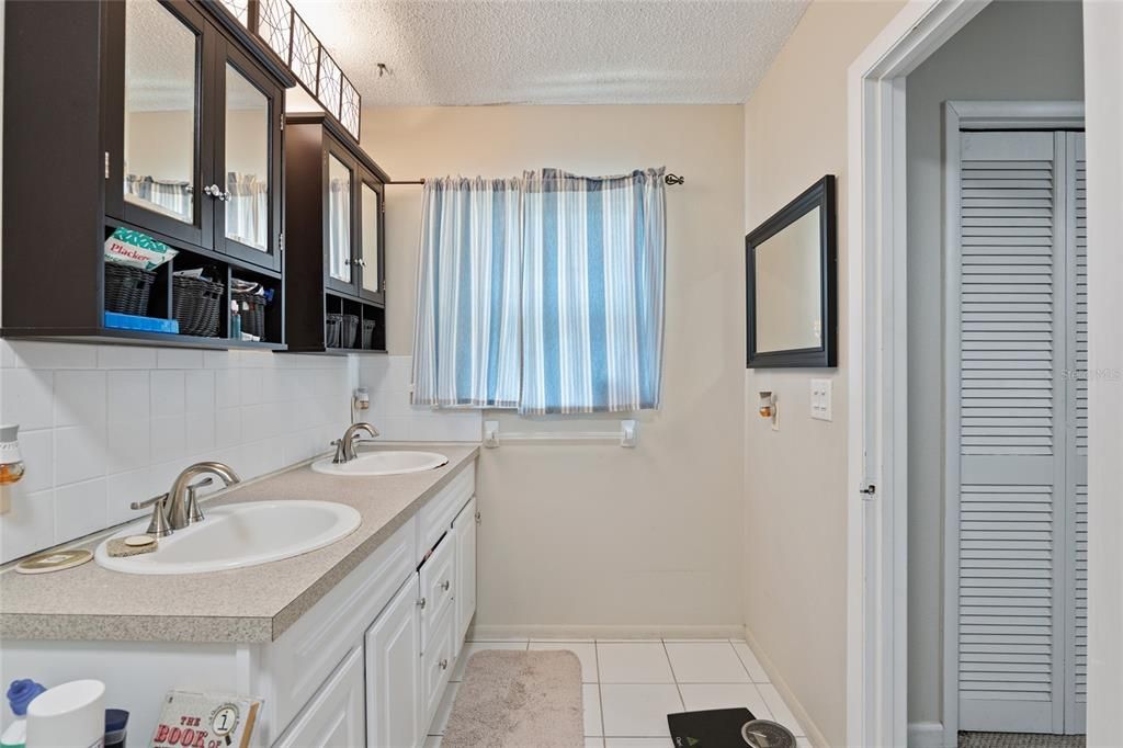 For Sale: $709,000 (4 beds, 2 baths, 2314 Square Feet)