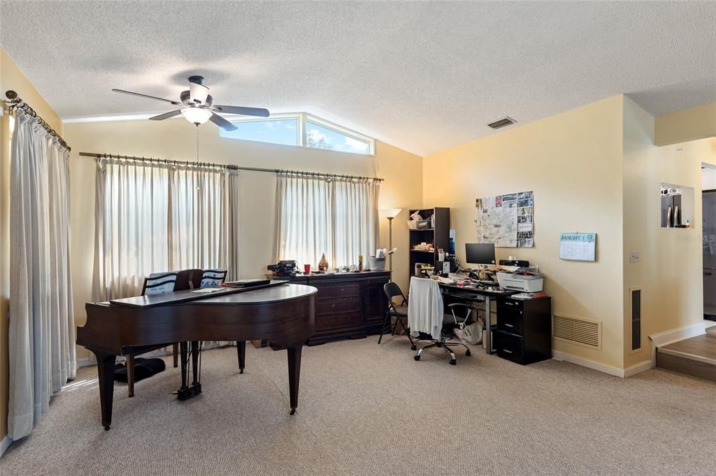 For Sale: $709,000 (4 beds, 2 baths, 2314 Square Feet)