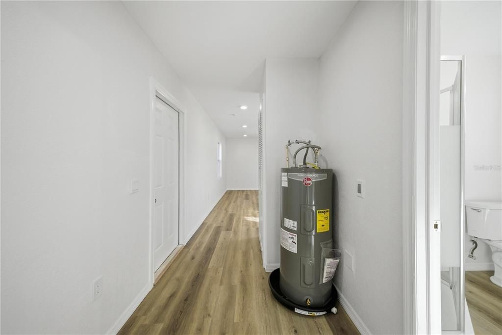 Active With Contract: $164,900 (3 beds, 2 baths, 840 Square Feet)