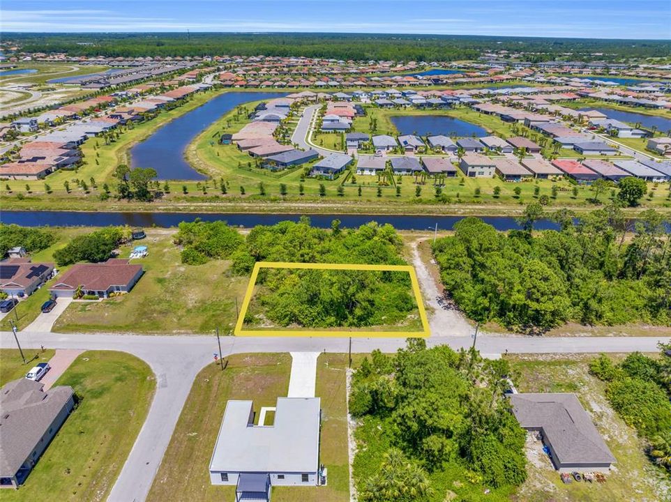 待售: $23,000 (0.25 acres)