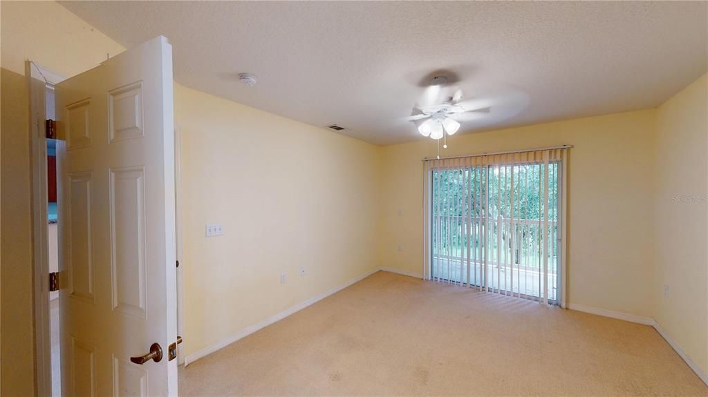 For Sale: $139,900 (2 beds, 2 baths, 1050 Square Feet)