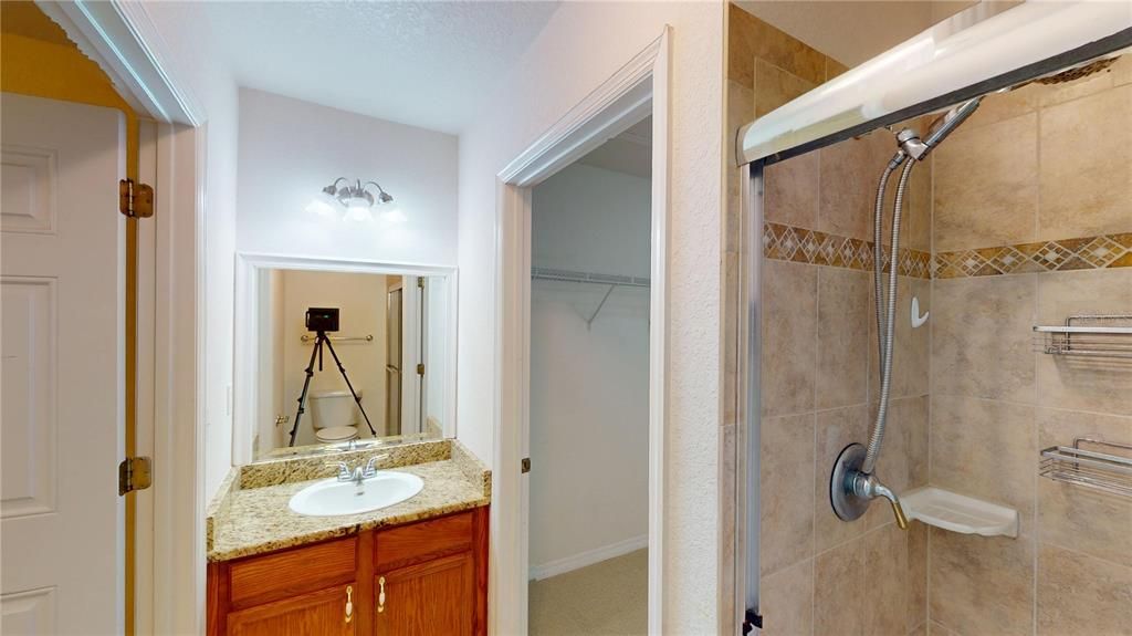 For Sale: $139,900 (2 beds, 2 baths, 1050 Square Feet)