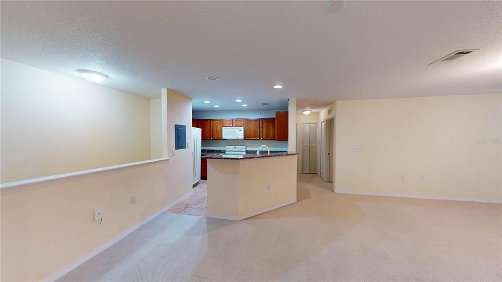 For Sale: $139,900 (2 beds, 2 baths, 1050 Square Feet)