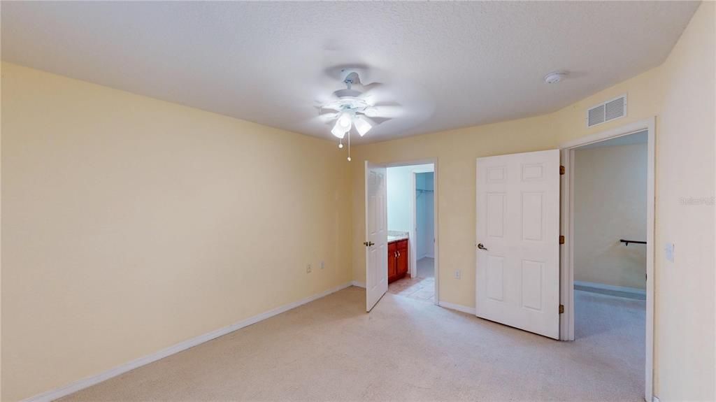 For Sale: $139,900 (2 beds, 2 baths, 1050 Square Feet)