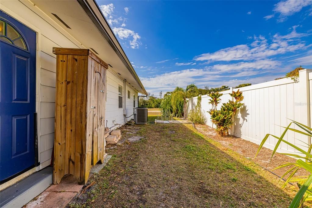 For Sale: $499,000 (0 beds, 0 baths, 1104 Square Feet)