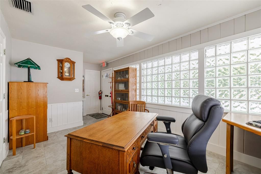 For Sale: $499,000 (0 beds, 0 baths, 1104 Square Feet)