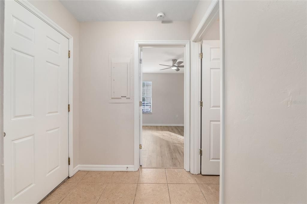 Под контрактом: $214,900 (2 спален, 2 ванн, 1203 Квадратных фут)