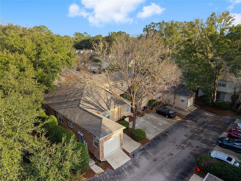 Под контрактом: $214,900 (2 спален, 2 ванн, 1203 Квадратных фут)