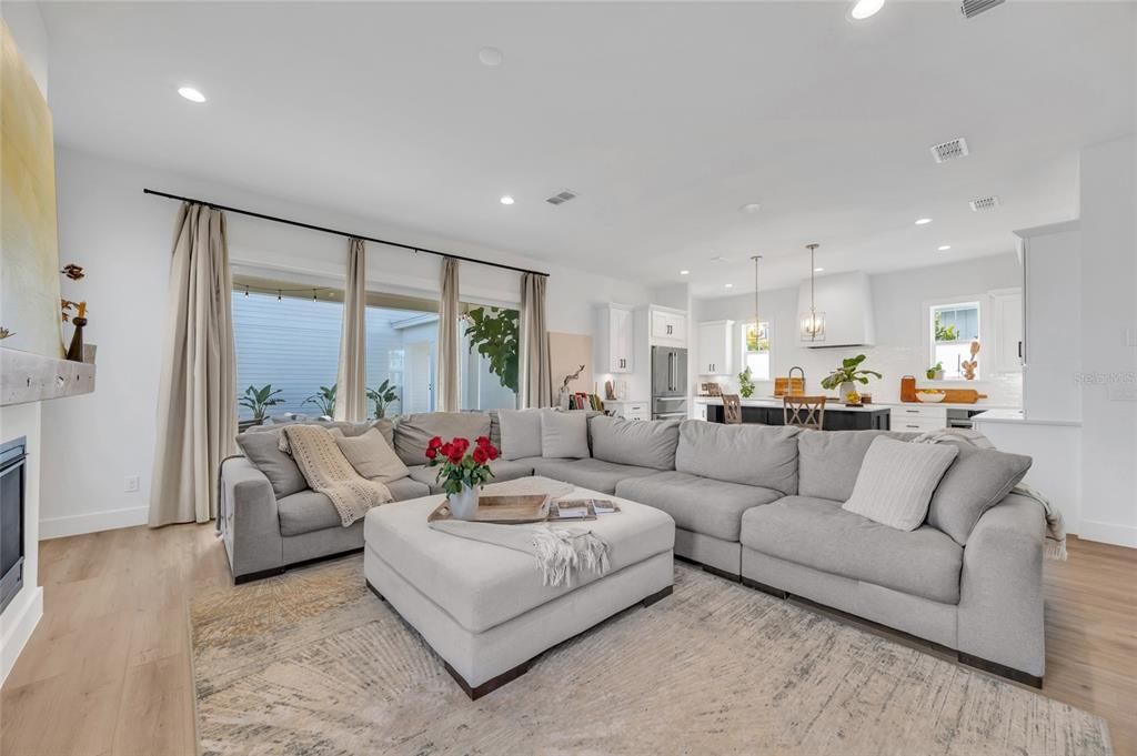 For Sale: $1,725,000 (5 beds, 4 baths, 3784 Square Feet)