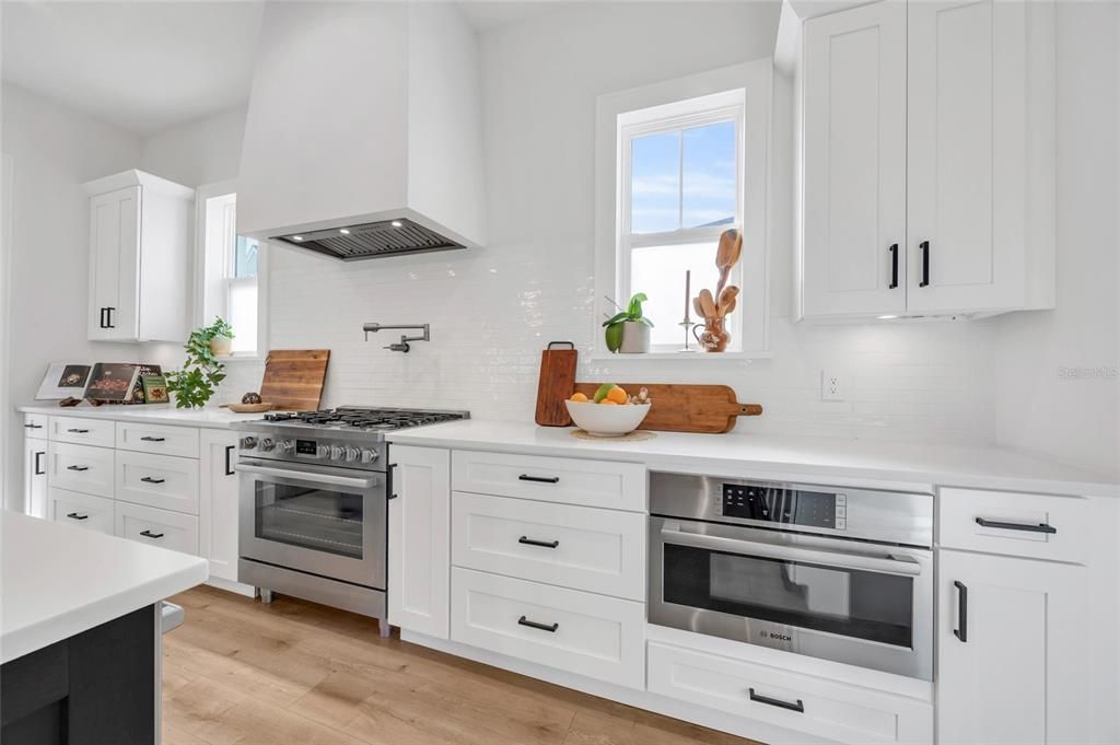 For Sale: $1,725,000 (5 beds, 4 baths, 3784 Square Feet)