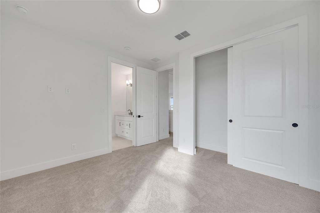 For Sale: $1,725,000 (5 beds, 4 baths, 3784 Square Feet)