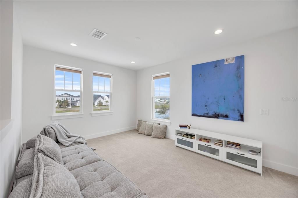 For Sale: $1,725,000 (5 beds, 4 baths, 3784 Square Feet)