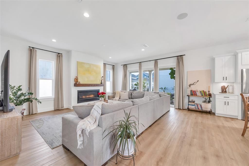 For Sale: $1,725,000 (5 beds, 4 baths, 3784 Square Feet)